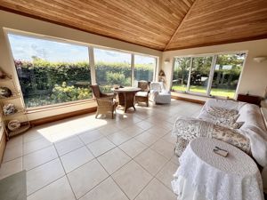 Sun room- click for photo gallery